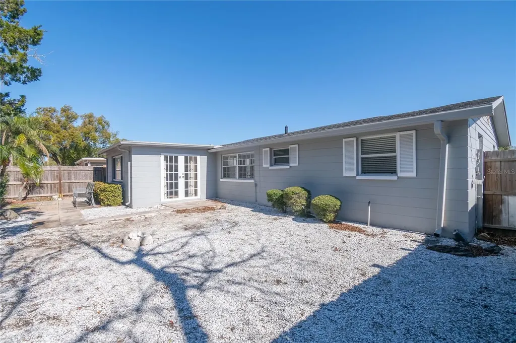 5207 School Road New Port Richey FL 34653