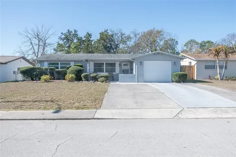 5207 School Road New Port Richey FL 34653