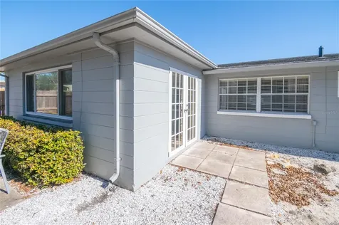 5207 School Road New Port Richey FL 34653