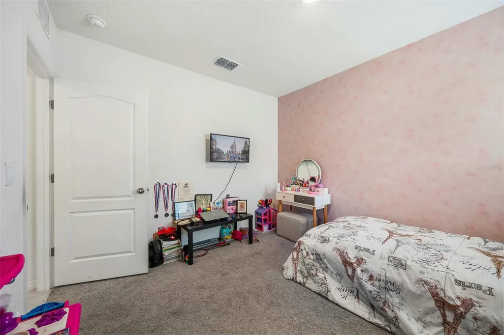 1421 Cumberland Avenue Davenport FL 33837