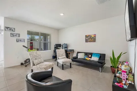 1421 Cumberland Avenue Davenport FL 33837
