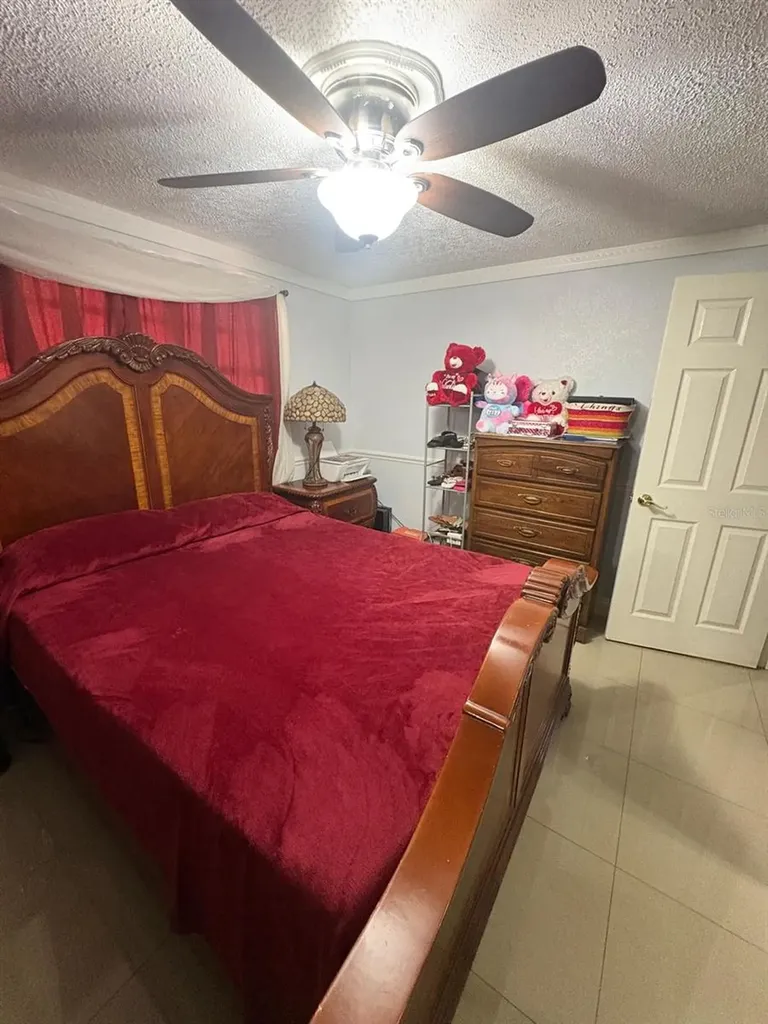 6005 W Clifton Street Tampa FL 33634