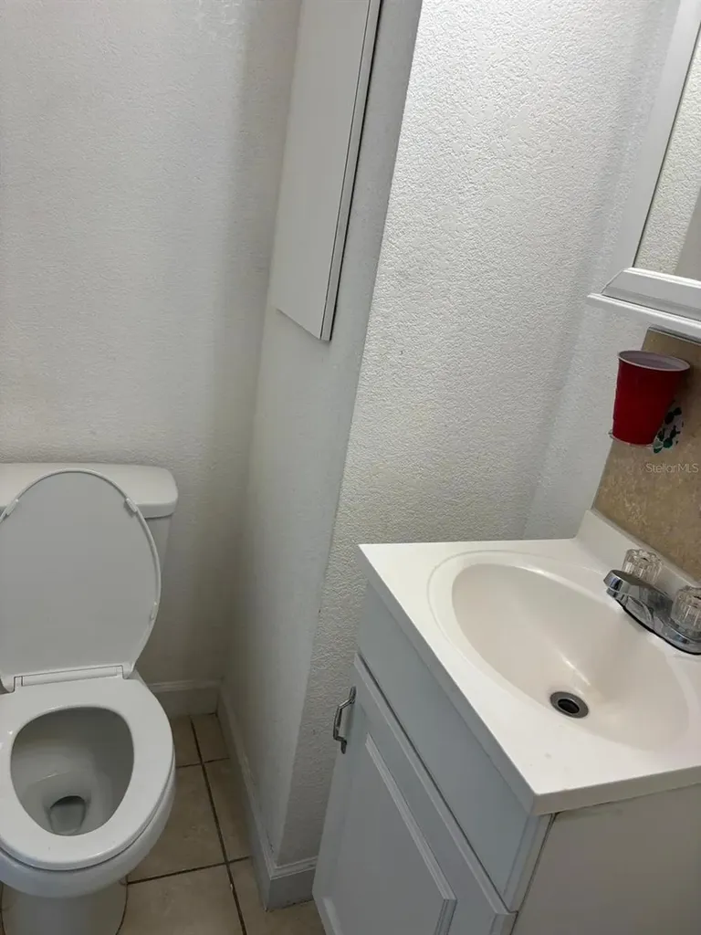 6005 W Clifton Street Tampa FL 33634