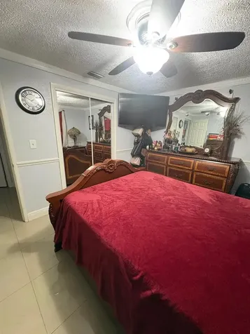 6005 W Clifton Street Tampa FL 33634