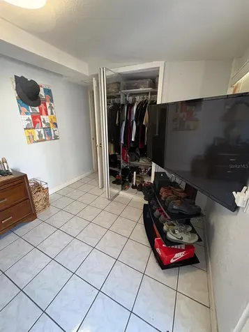 6005 W Clifton Street Tampa FL 33634