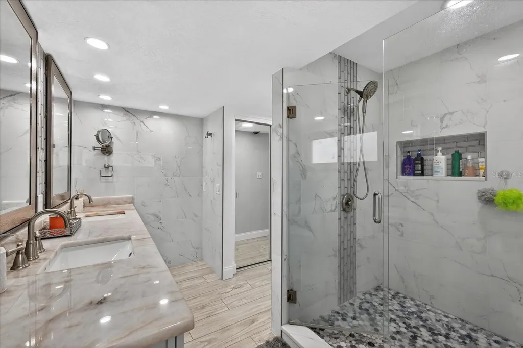 8134 Bayshore Drive Seminole FL 33776
