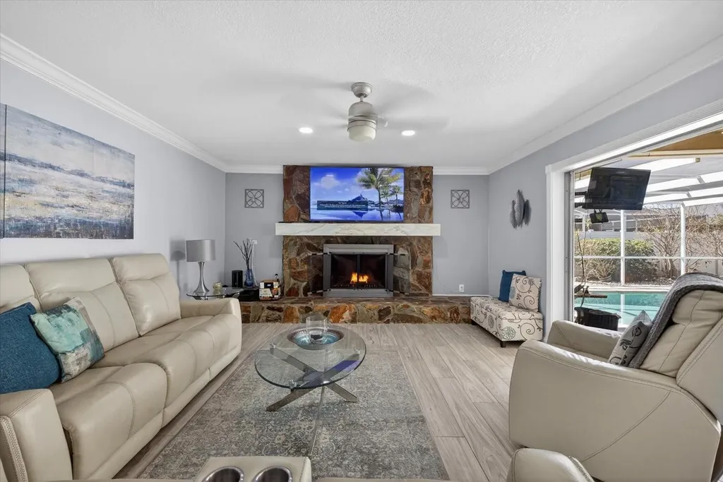 8134 Bayshore Drive Seminole FL 33776