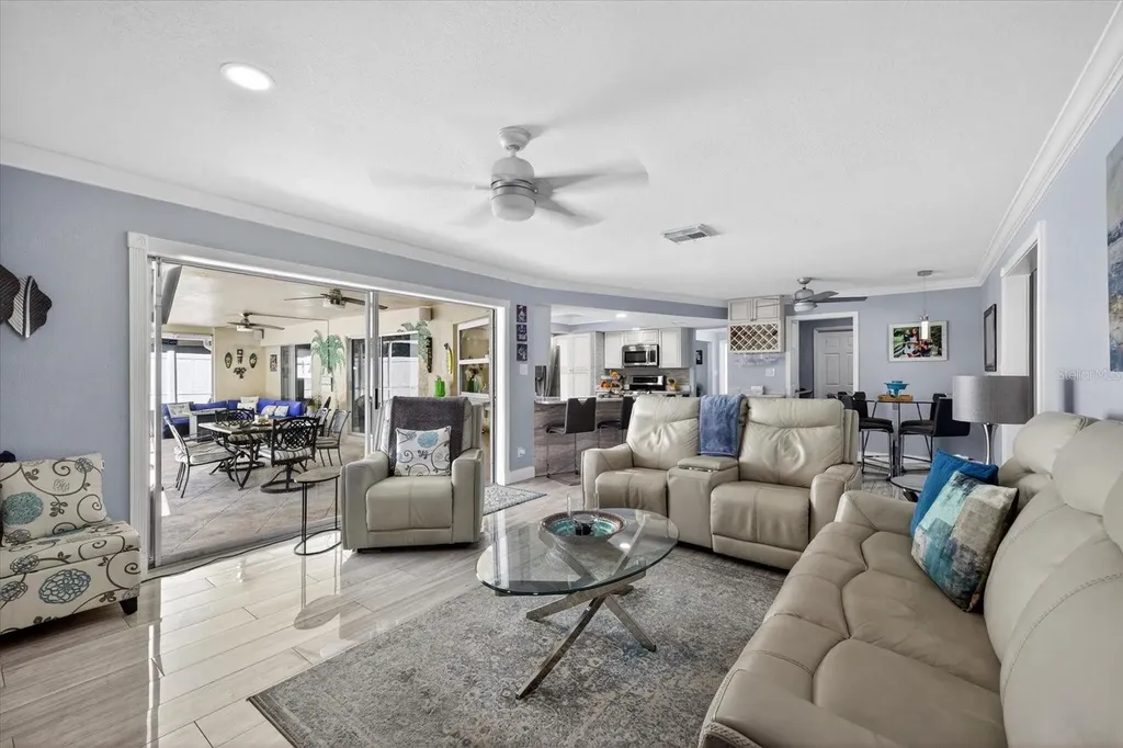 8134 Bayshore Drive Seminole FL 33776