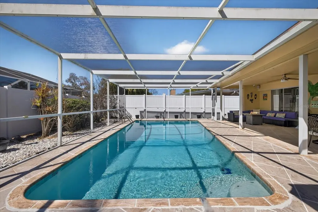 8134 Bayshore Drive Seminole FL 33776