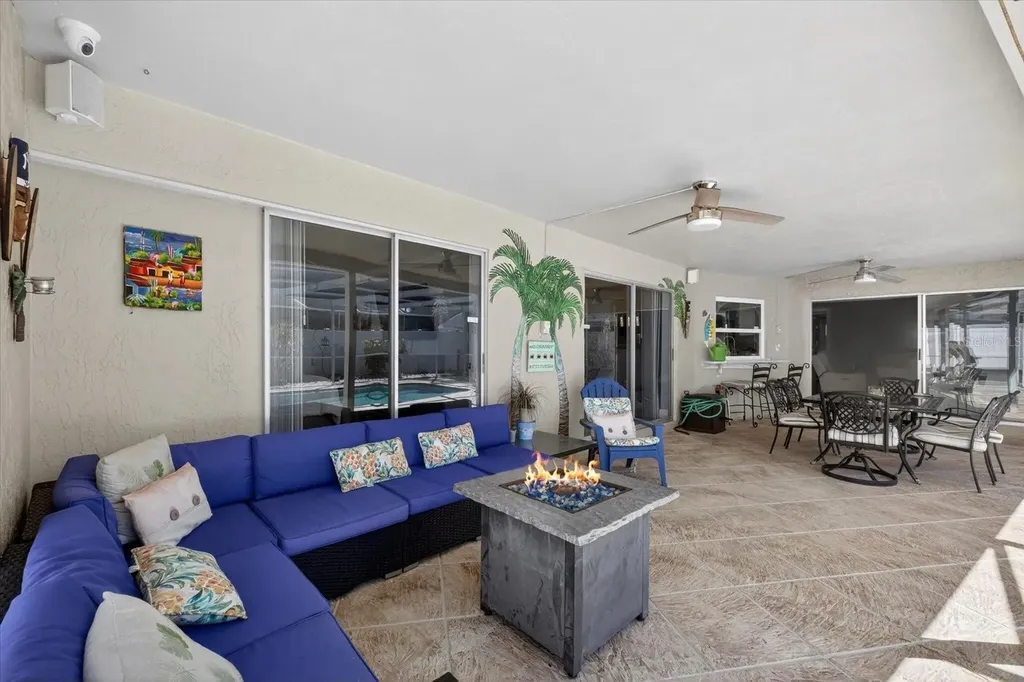 8134 Bayshore Drive Seminole FL 33776