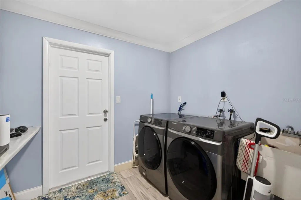 8134 Bayshore Drive Seminole FL 33776