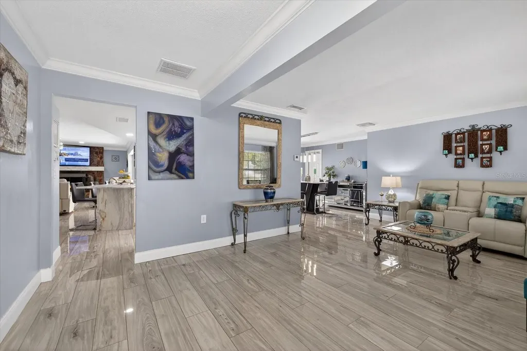 8134 Bayshore Drive Seminole FL 33776