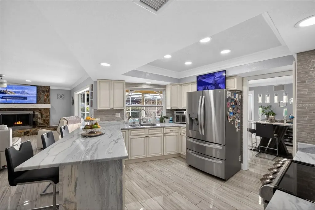 8134 Bayshore Drive Seminole FL 33776