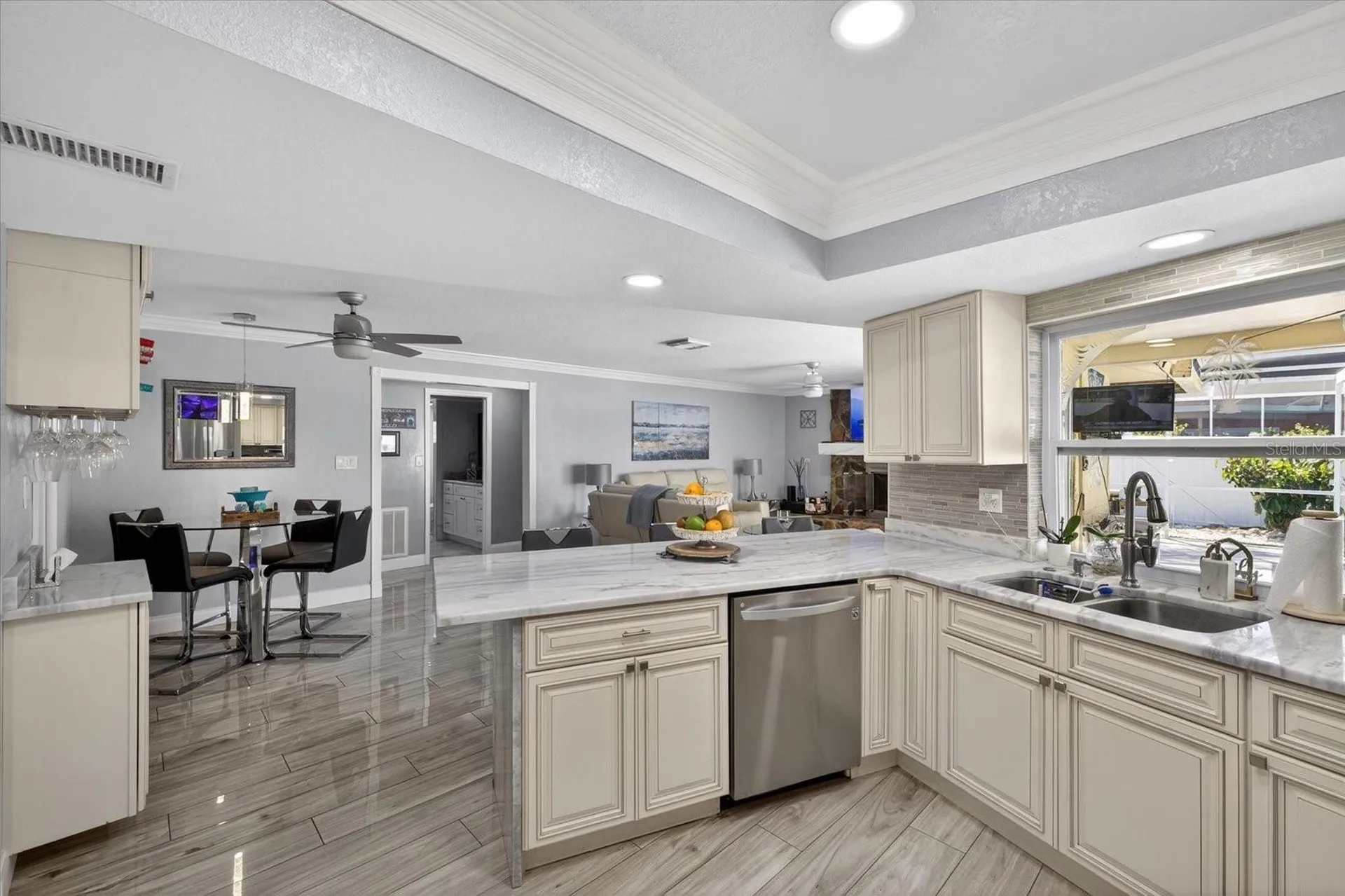 8134 Bayshore Drive Seminole FL 33776