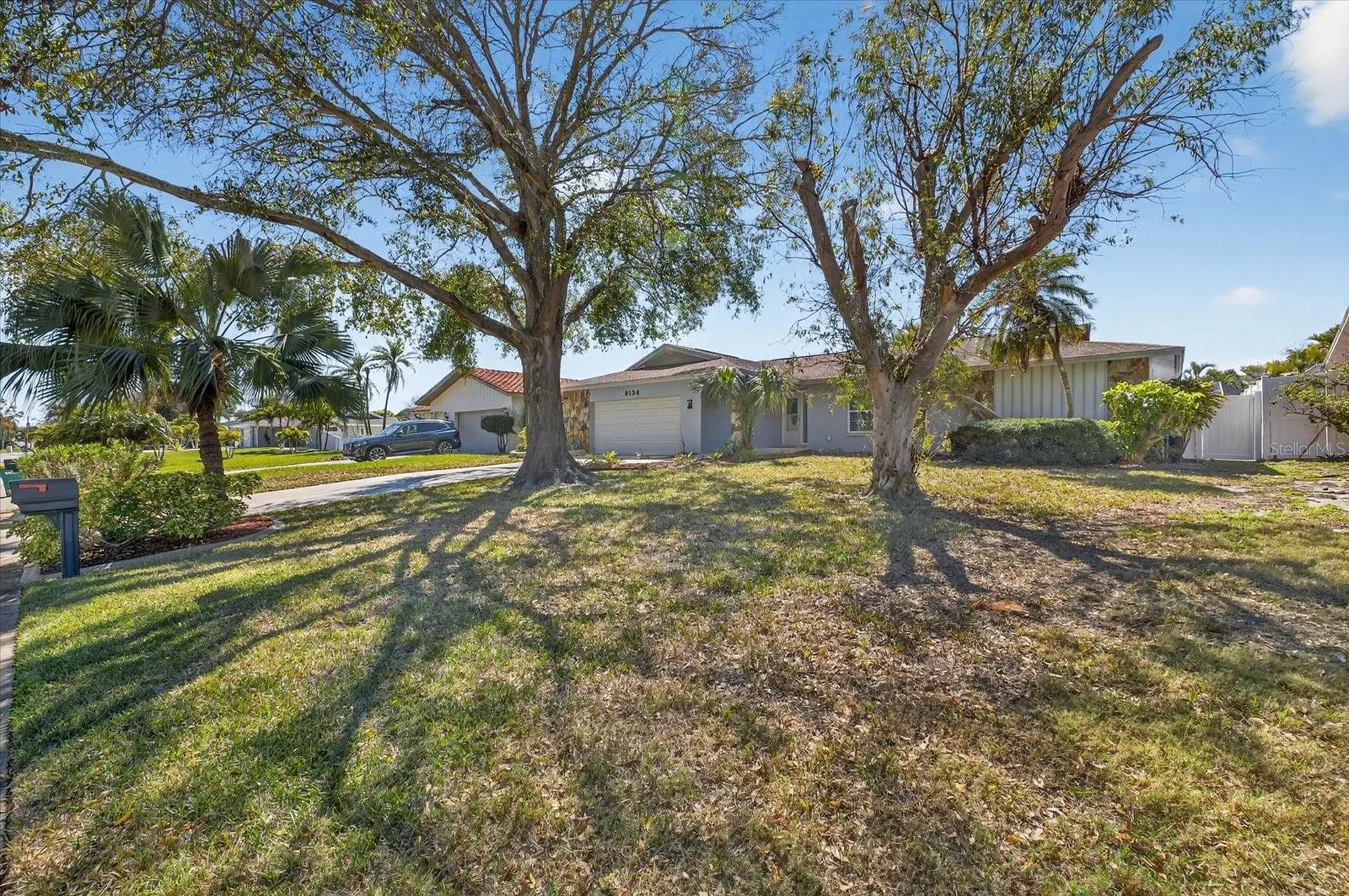 8134 Bayshore Drive Seminole FL 33776