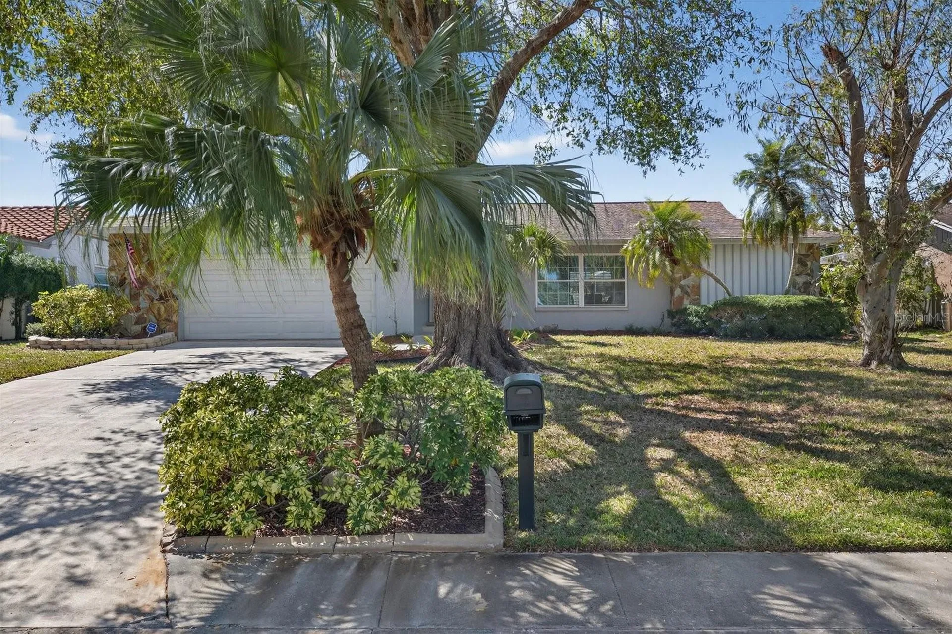 8134 Bayshore Drive Seminole FL 33776