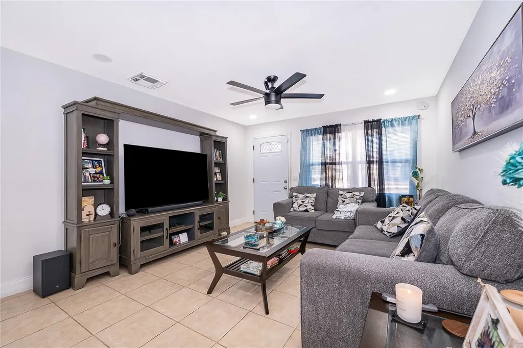 10 E Celeste Street Apopka FL 32703