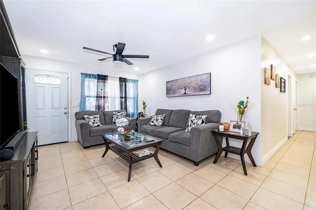 10 E Celeste Street Apopka FL 32703