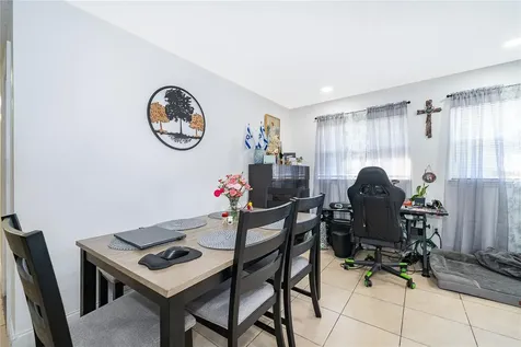 10 E Celeste Street Apopka FL 32703
