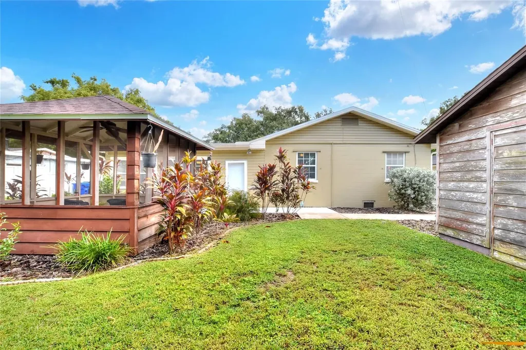 1819 Meadowbrook Avenue Lakeland FL 33803