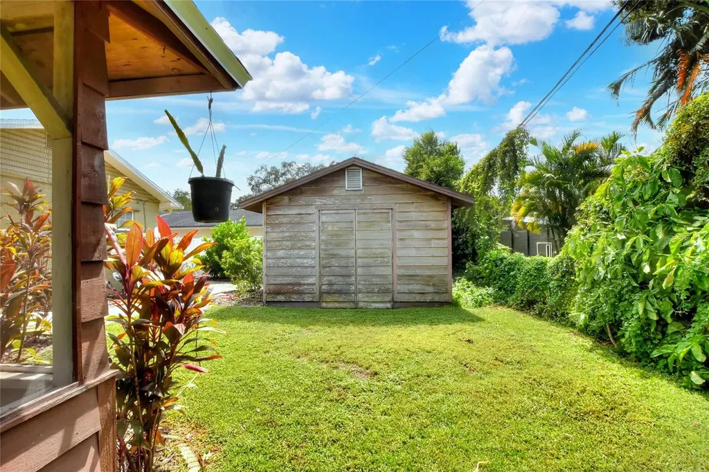1819 Meadowbrook Avenue Lakeland FL 33803
