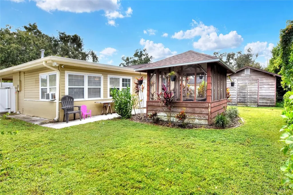 1819 Meadowbrook Avenue Lakeland FL 33803