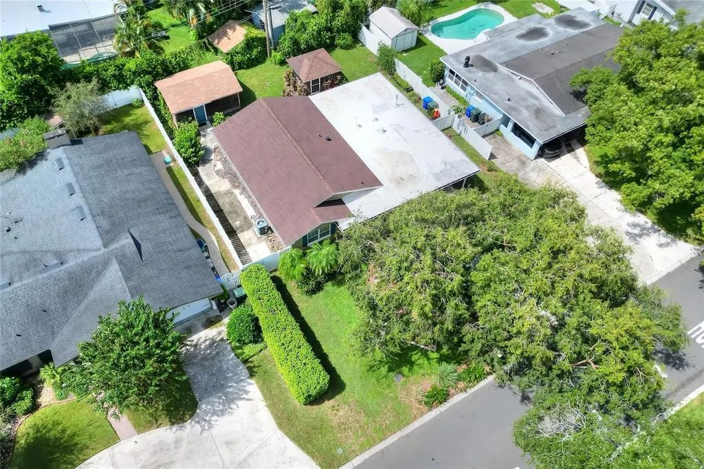 1819 Meadowbrook Avenue Lakeland FL 33803