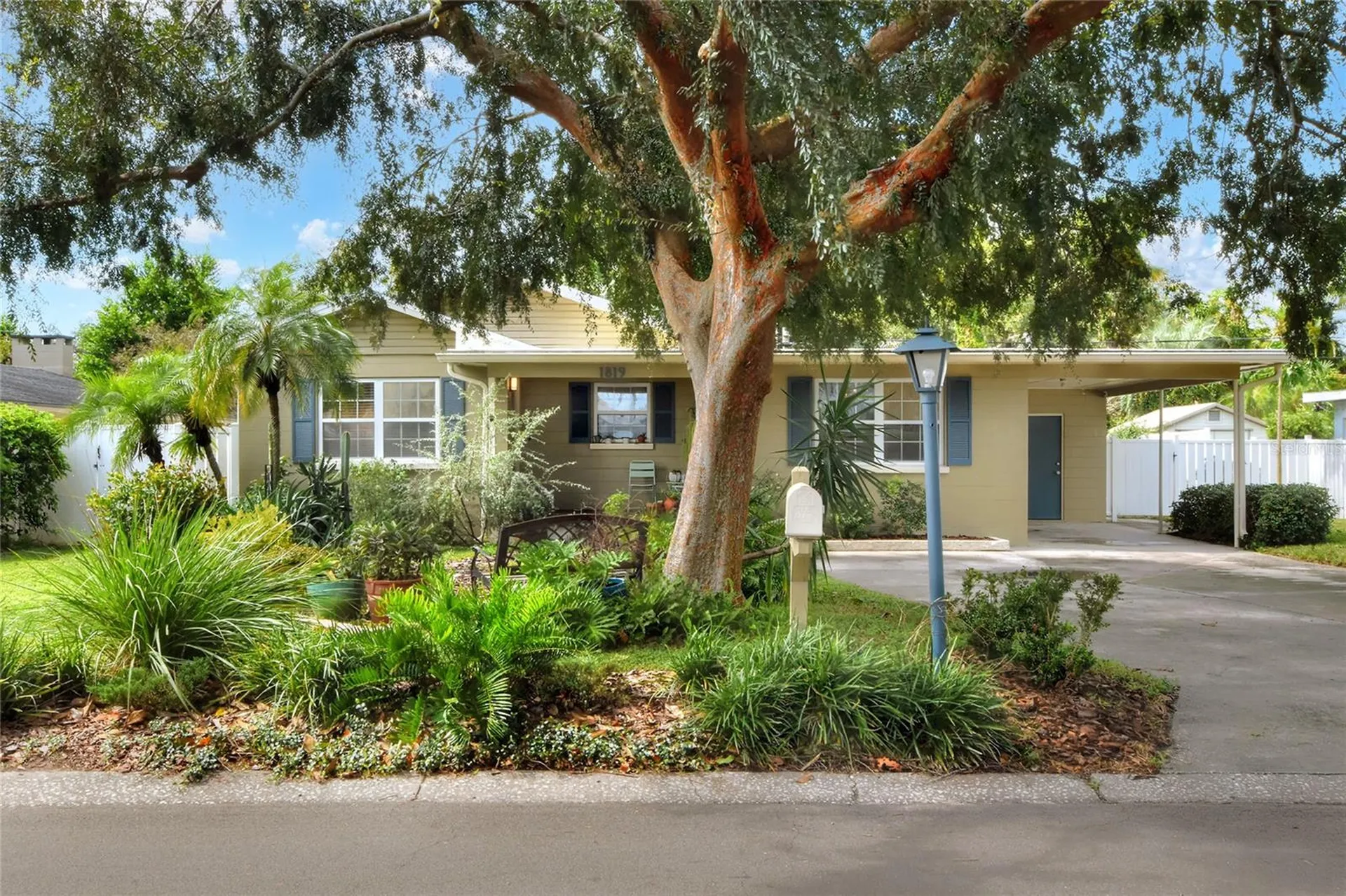 1819 Meadowbrook Avenue Lakeland FL 33803