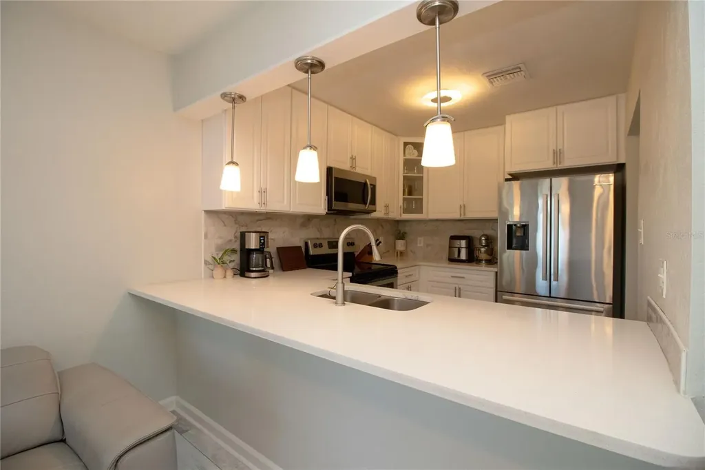 1547 35th Avenue N St Petersburg FL 33704