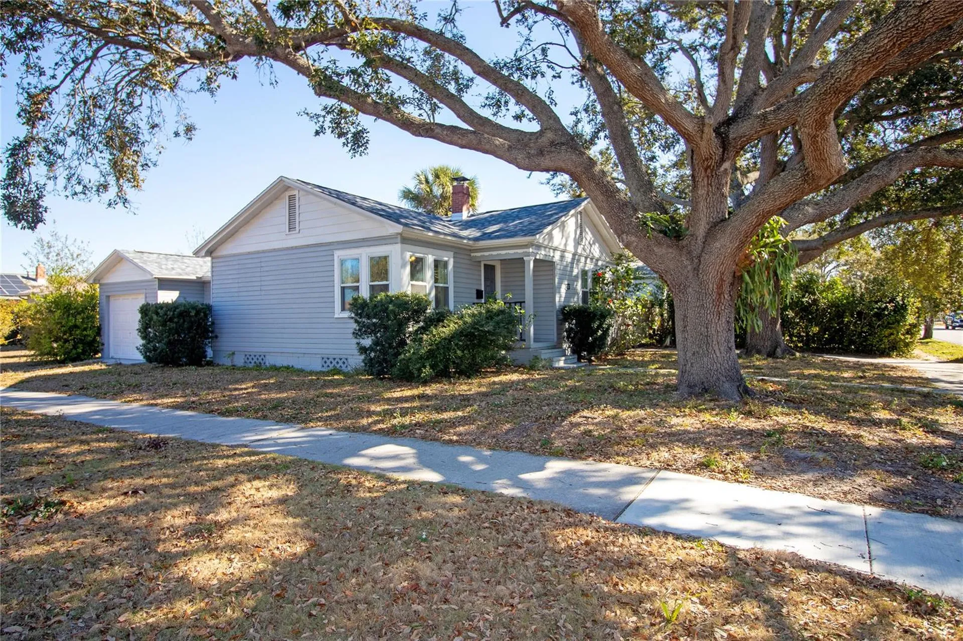 1547 35th Avenue N St Petersburg FL 33704