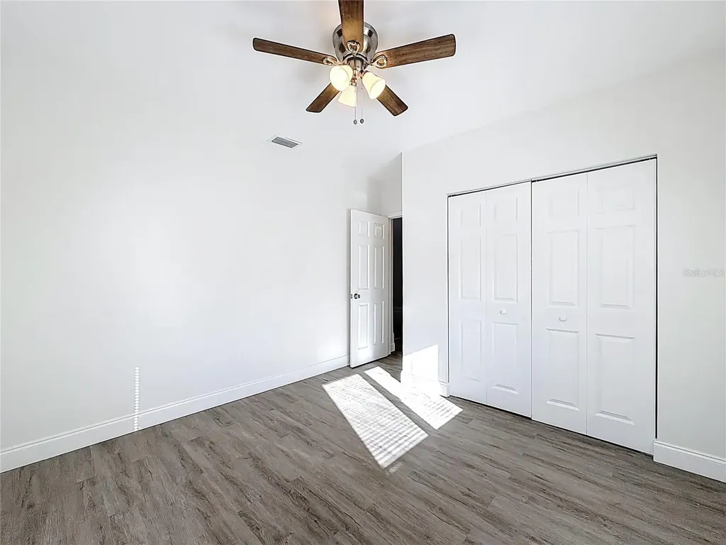 819 Helmsman Way Palm Harbor FL 34685