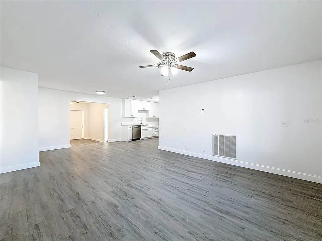 819 Helmsman Way Palm Harbor FL 34685