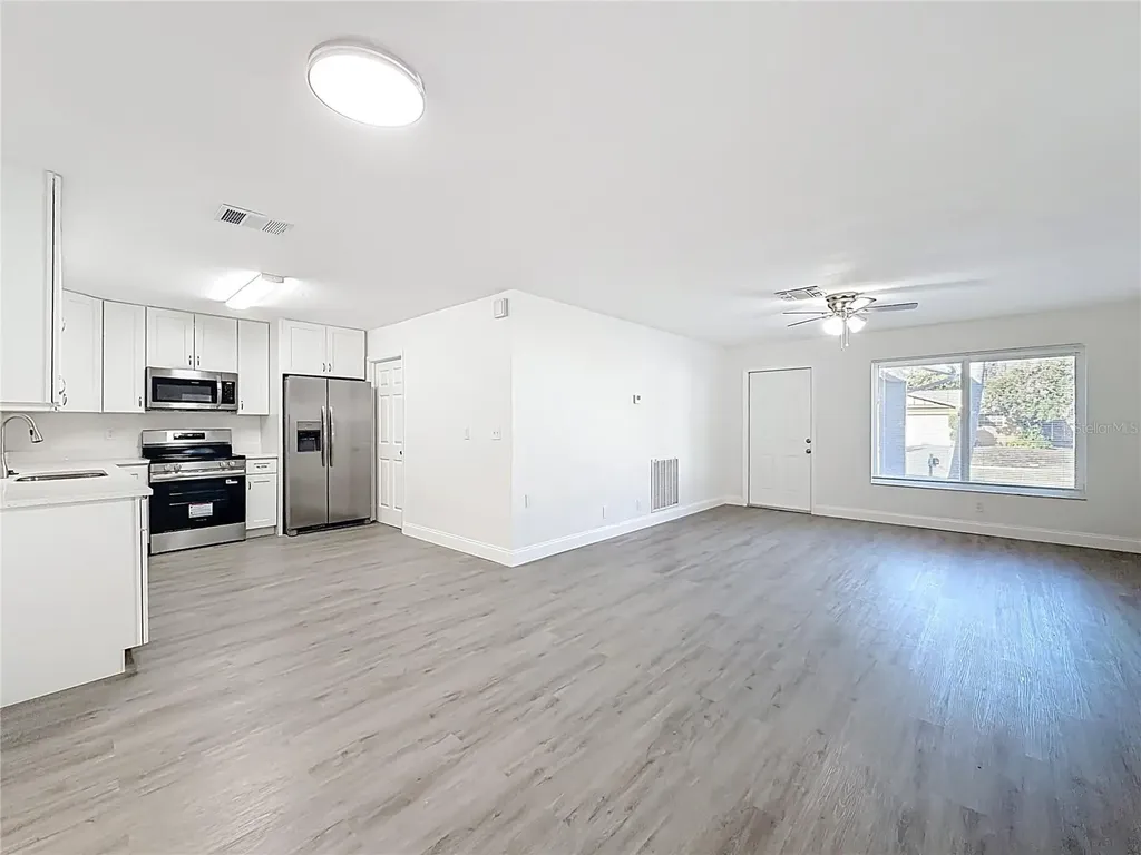 819 Helmsman Way Palm Harbor FL 34685