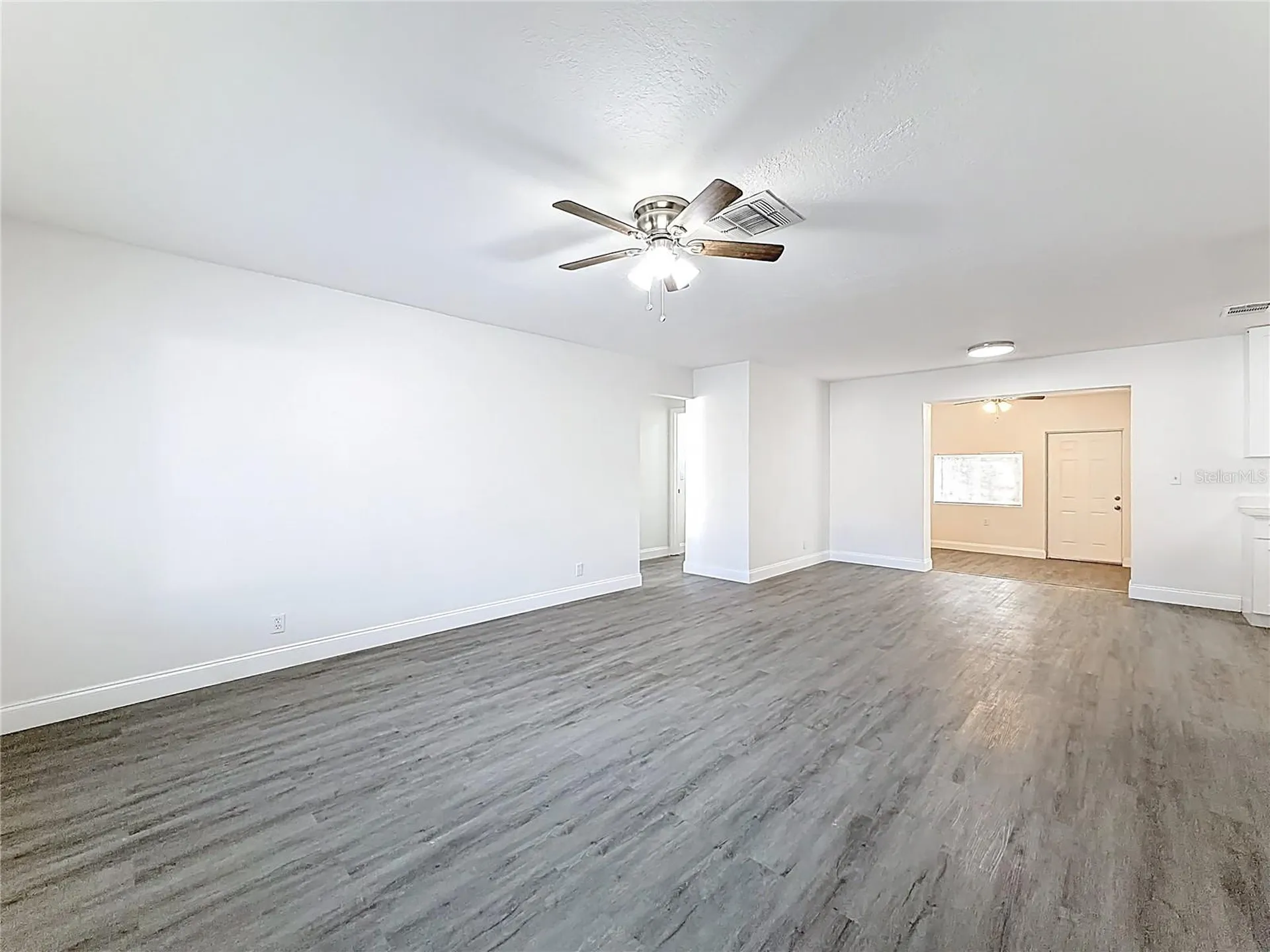 819 Helmsman Way Palm Harbor FL 34685