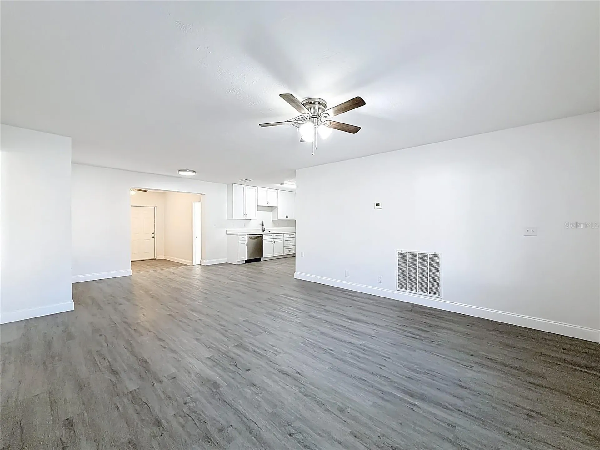 819 Helmsman Way Palm Harbor FL 34685