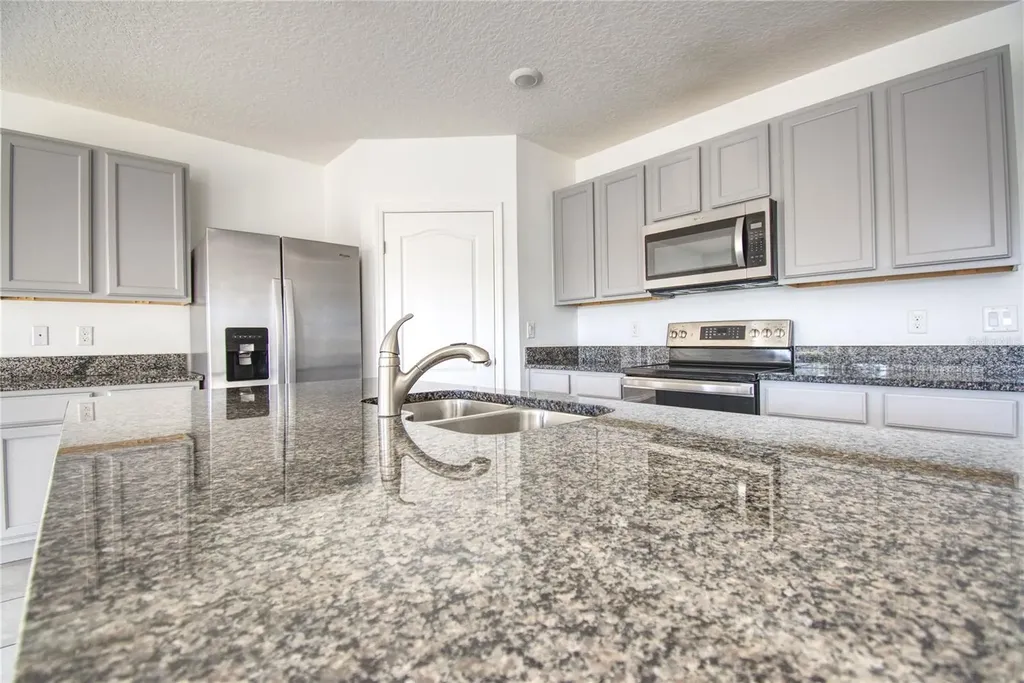 521 Nicken Grove Davenport FL 33837