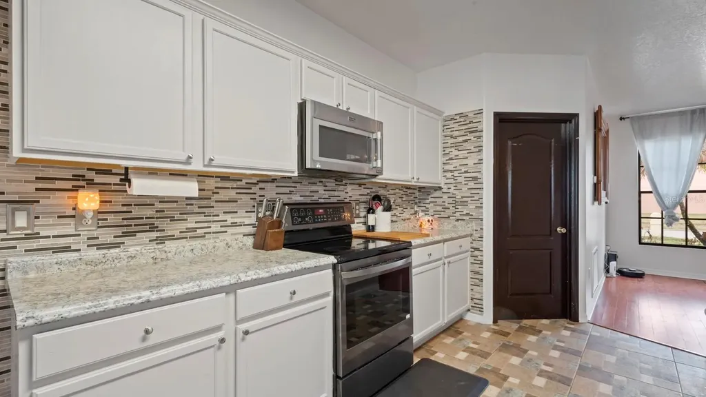 2819 Village Pine Terrace Orlando FL 32833