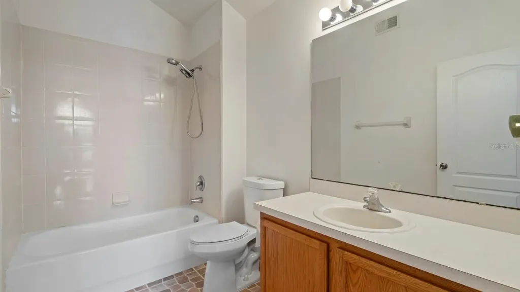 2819 Village Pine Terrace Orlando FL 32833