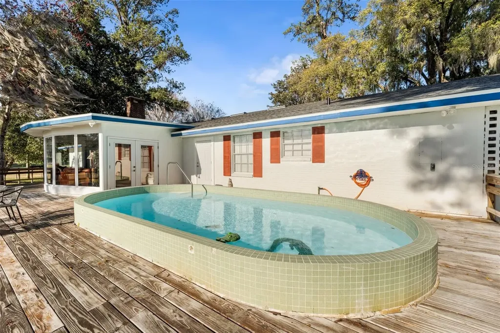 2737 SW 4th Place Gainesville FL 32607