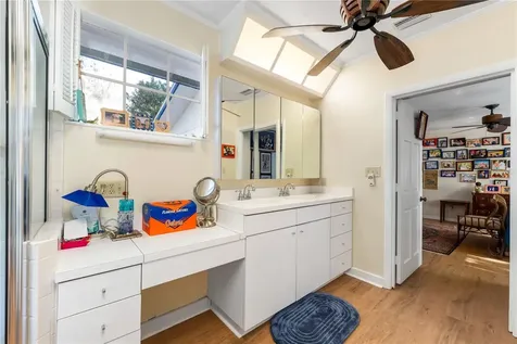 2737 SW 4th Place Gainesville FL 32607