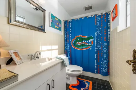 2737 SW 4th Place Gainesville FL 32607