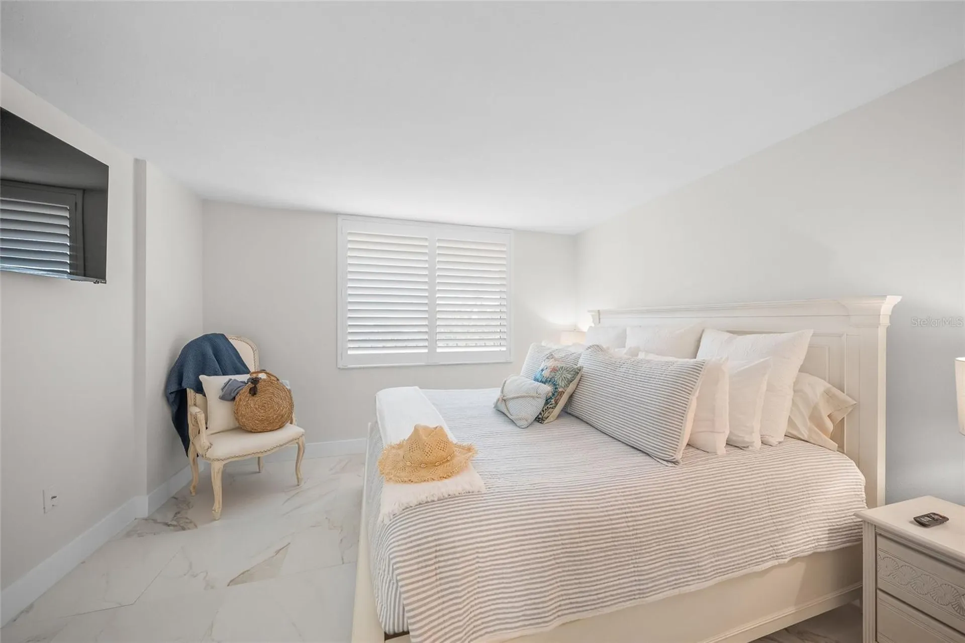 5880 Midnight Pass Road Sarasota FL 34242