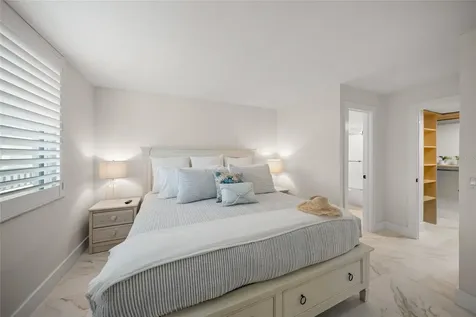 5880 Midnight Pass Road Sarasota FL 34242