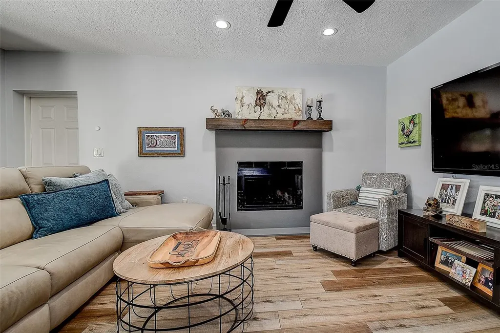 1607 Gulf Road Tarpon Springs FL 34689