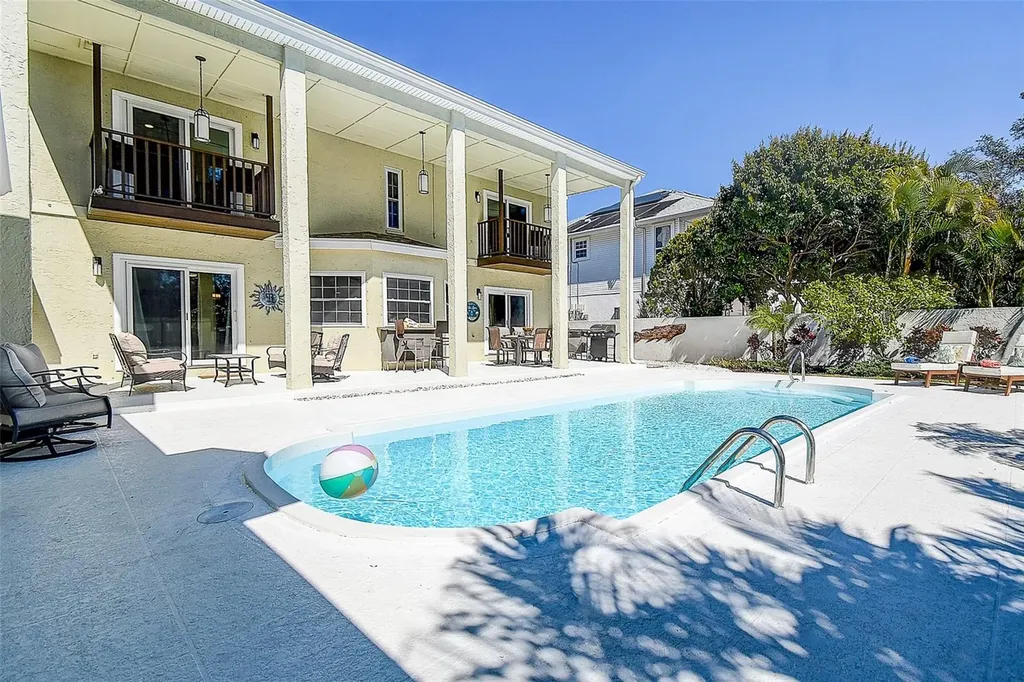 1607 Gulf Road Tarpon Springs FL 34689