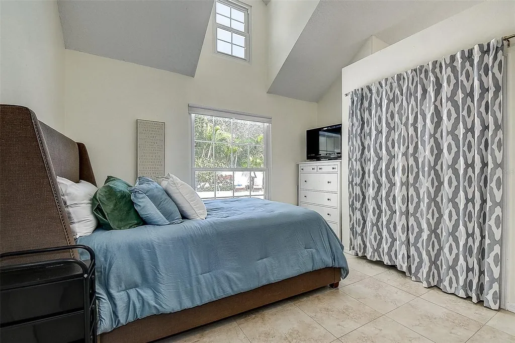 1607 Gulf Road Tarpon Springs FL 34689