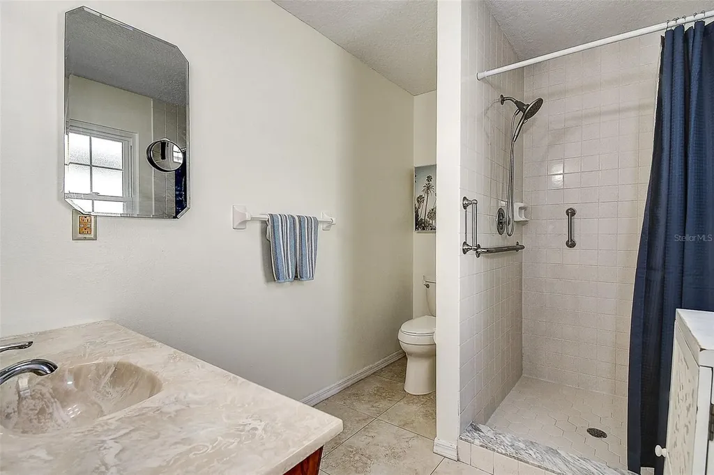 1607 Gulf Road Tarpon Springs FL 34689