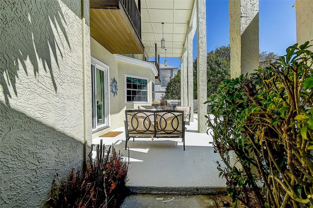1607 Gulf Road Tarpon Springs FL 34689