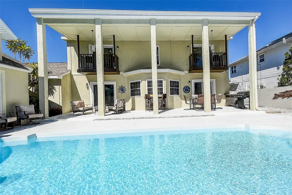1607 Gulf Road Tarpon Springs FL 34689