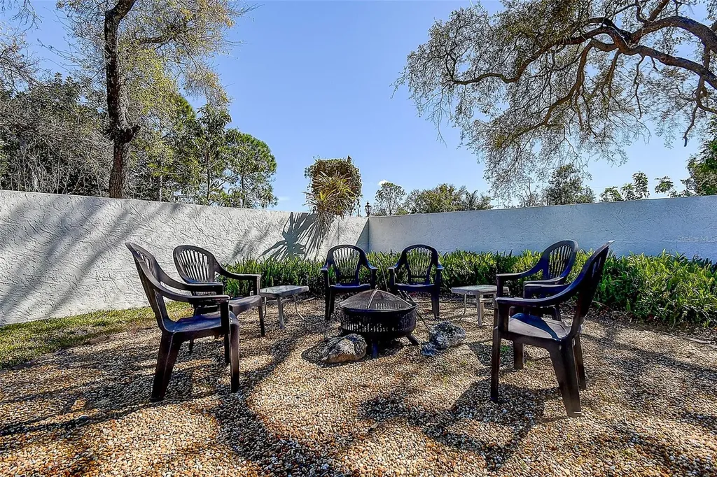 1607 Gulf Road Tarpon Springs FL 34689